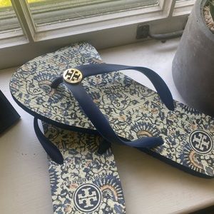 Size 8 Tory Burch flip flops.
